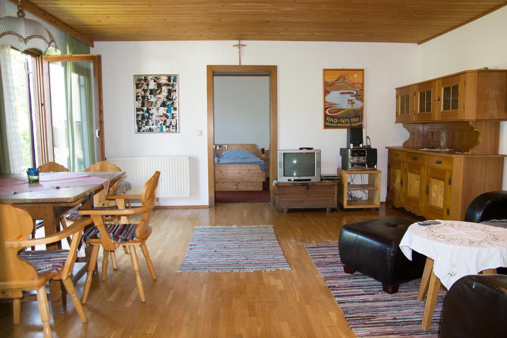 Apartments Wrolich Latschach ober dem Faakersee Room photo